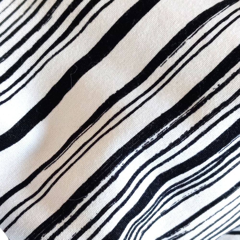 *** Relisted**** Ann Taylor Rayon/ Nylon Blend Stripe Lace Trim Dress 2 - Picture 12 of 12